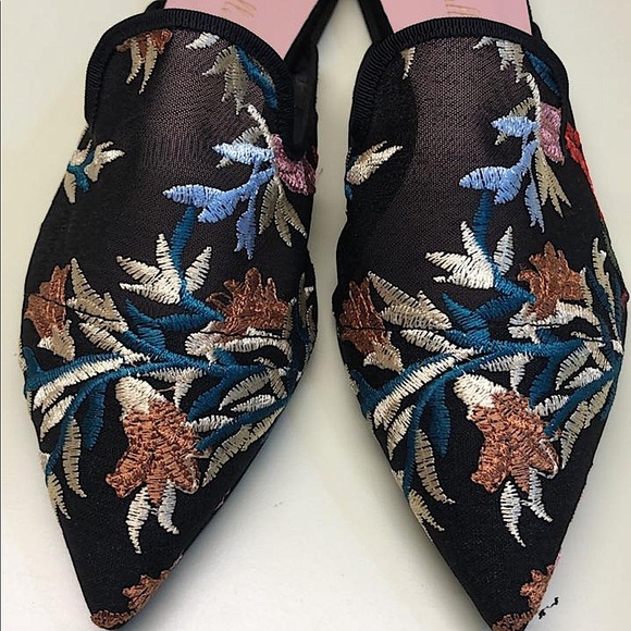 Pretty Ballerinas Handmade leather flats, pointy tip , floral black - Picture 2 of 3